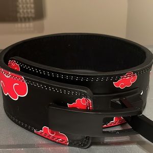 Lever lifting belt anime